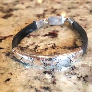 Sterling Sliver w/Rubber Type Band Fits 8.5" New!